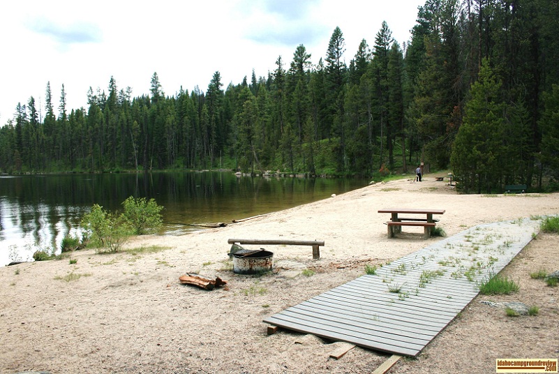 Warm Lake Campgrounds in Cascade